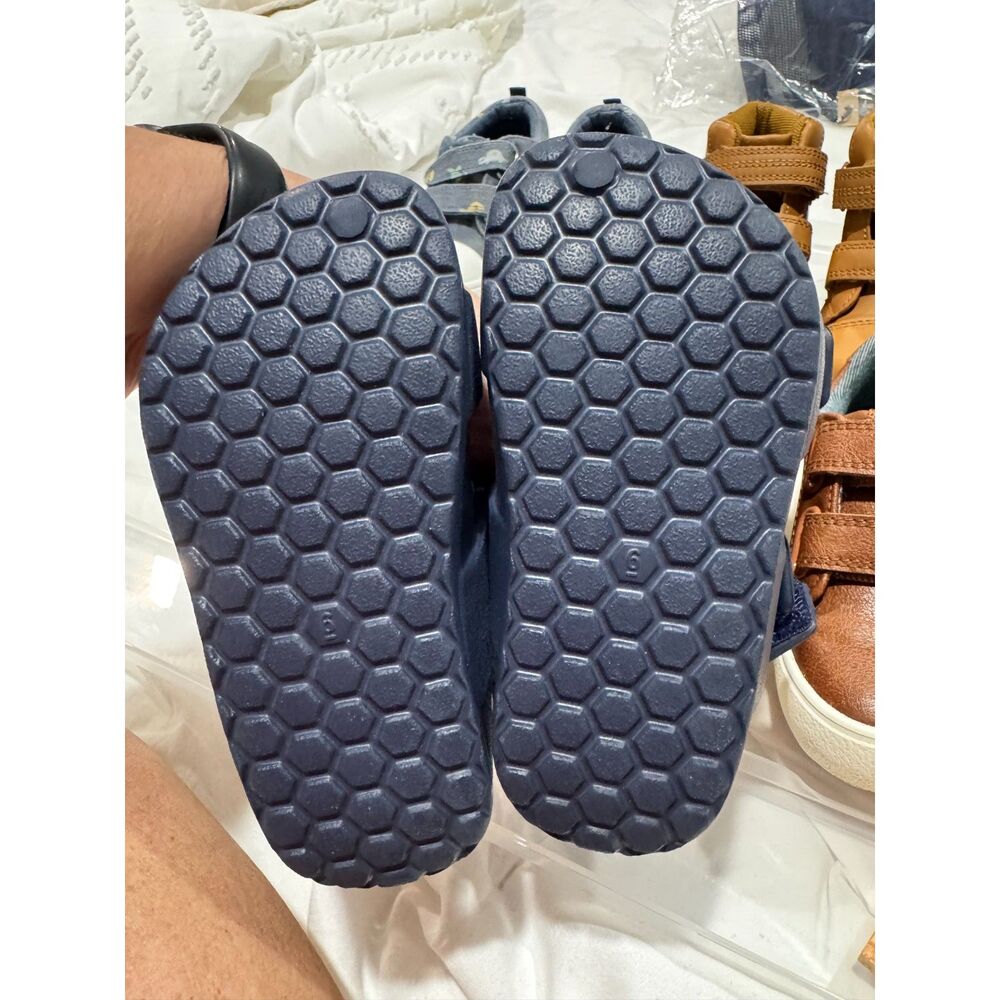 Cat & Jack Leather shoes, sandals &sneakers. Apakoa boots Size 7 Toddler -4 pair - Picture 9 of 9